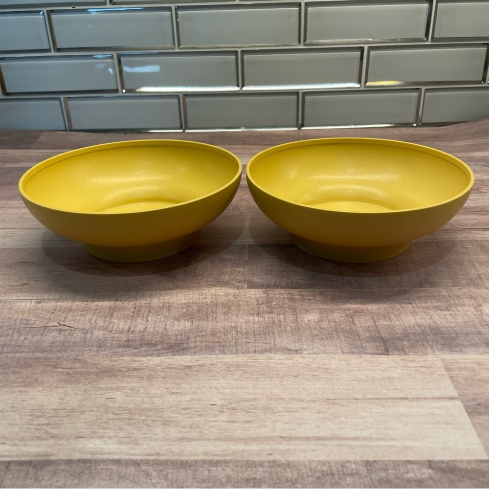 Set of 2 Bowls Vintage #890 Gold Tupperware Cereal/ Salad Bowls Set Of 2